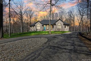 1150 Cripple Creek Lane, Rochester Hills, MI 48306