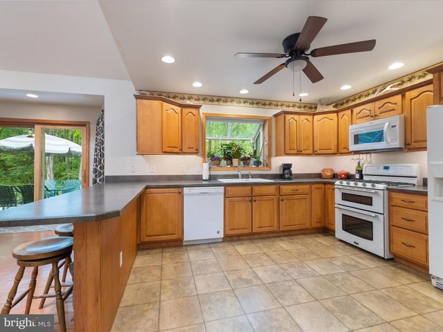 335 RICH HILL ROAD, Quakertown, PA 18951