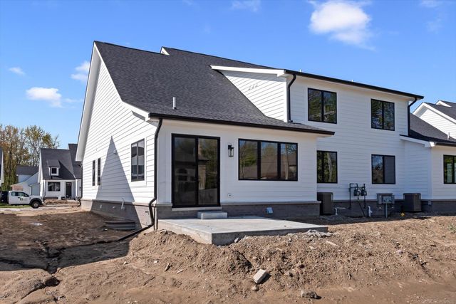 5829 Heights Drive, Sterling Heights, MI 48314