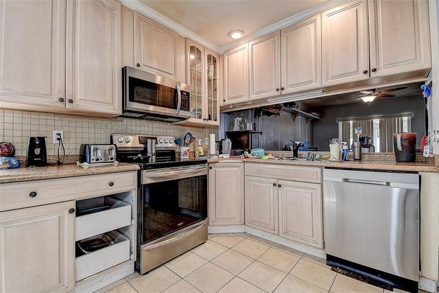 3728 PARKWAY BOULEVARD, Land O Lakes, FL 34639