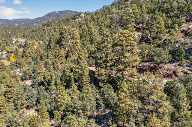 80 La Barbaria, Santa Fe, NM 87505