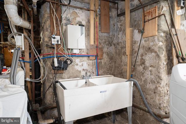 129 SUMAC ST, Philadelphia, PA 19128