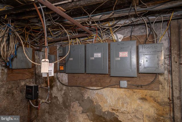 129 SUMAC ST, Philadelphia, PA 19128