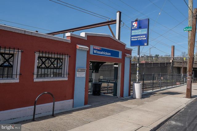 129 SUMAC ST, Philadelphia, PA 19128