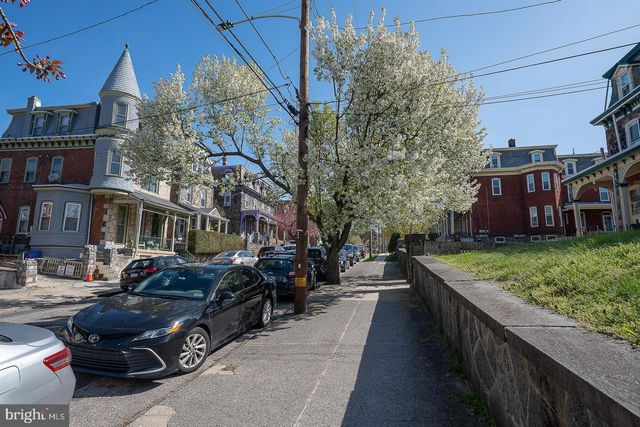 129 SUMAC ST, Philadelphia, PA 19128