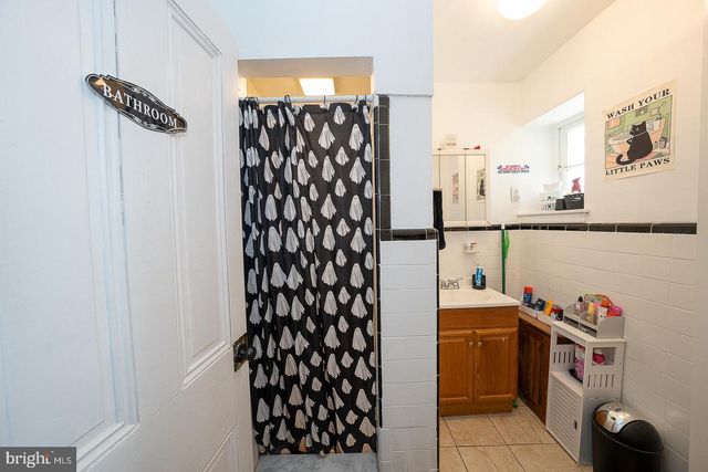 129 SUMAC ST, Philadelphia, PA 19128