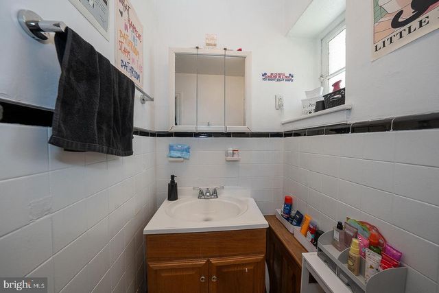 129 SUMAC ST, Philadelphia, PA 19128