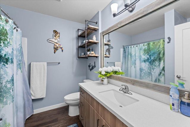 65 S Mountain Avenue, Ashland, OR 97520