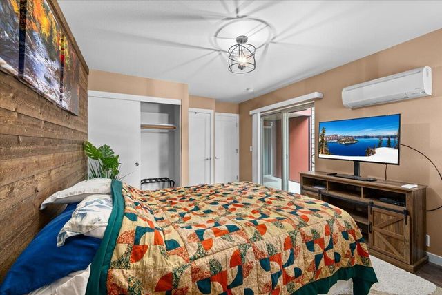65 S Mountain Avenue, Ashland, OR 97520