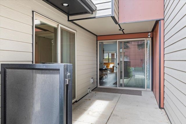 65 S Mountain Avenue, Ashland, OR 97520