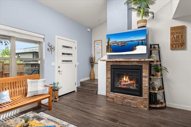 65 S Mountain Avenue, Ashland, OR 97520