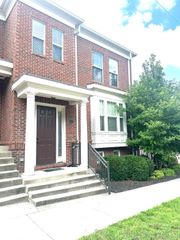 199 E Rochelle Street, Cincinnati, OH 45219