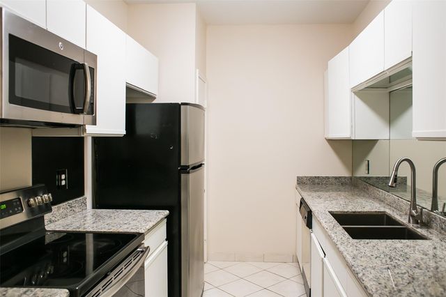 3098 Holly Hall Street 3098, Houston, TX 77054