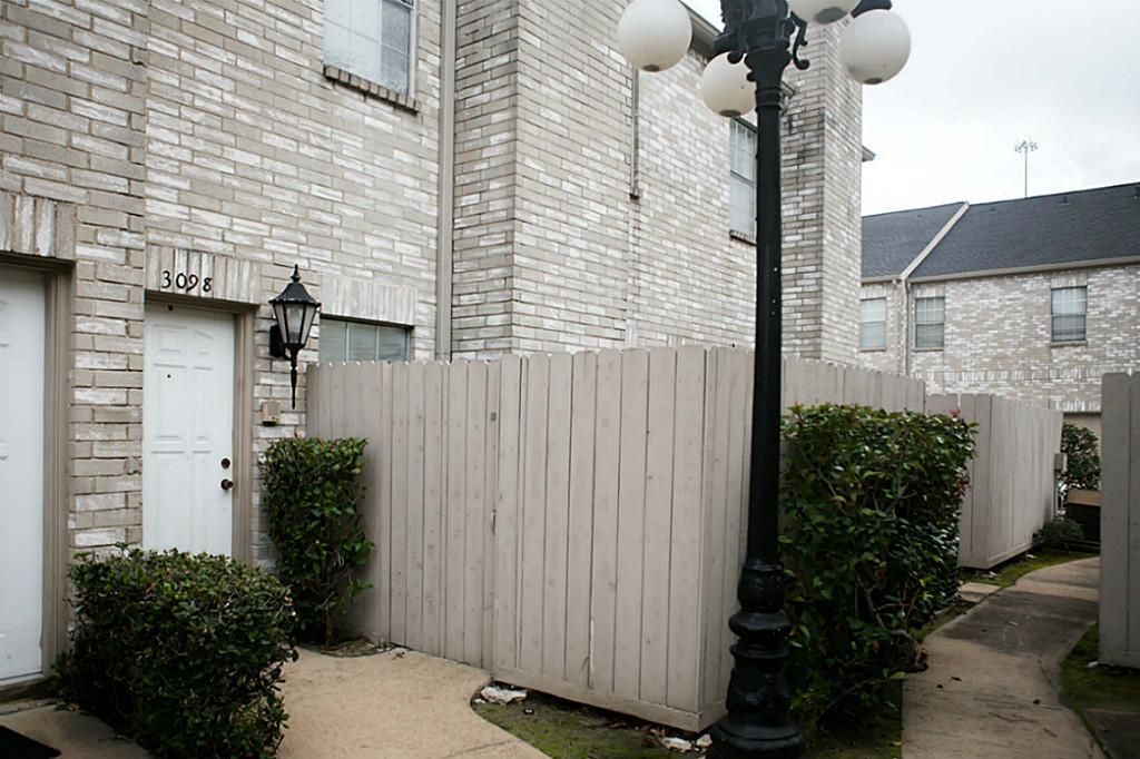 3098 Holly Hall Street 3098, Houston, TX 77054