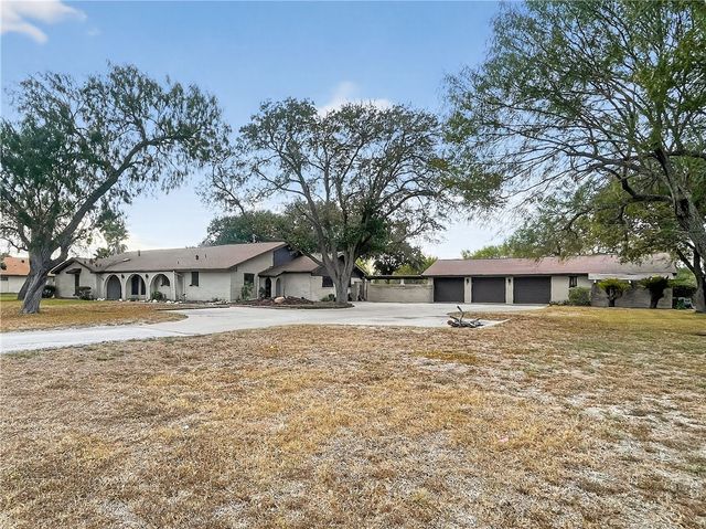 3201 S Brahma Blvd, Kingsville, TX 78363