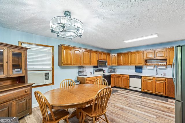 241 Busbin Road, Fayetteville, GA 30215