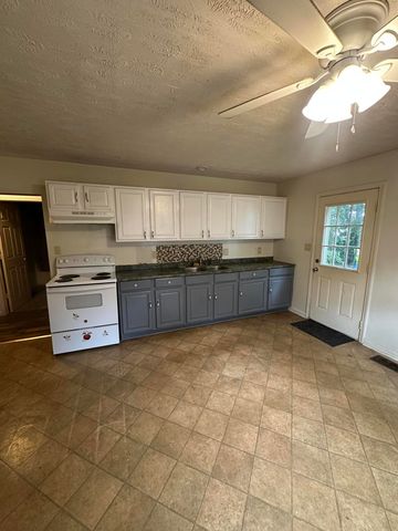 220 E Washington Street, Winchester, KY 40391