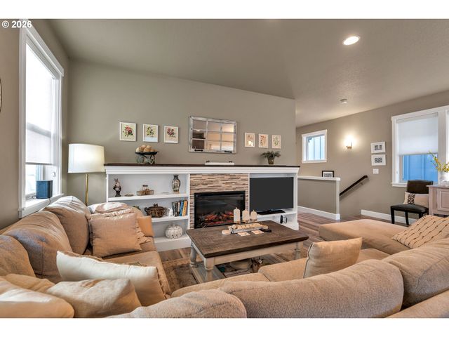 459 Ne 81ST Ave, Hillsboro, OR 97006