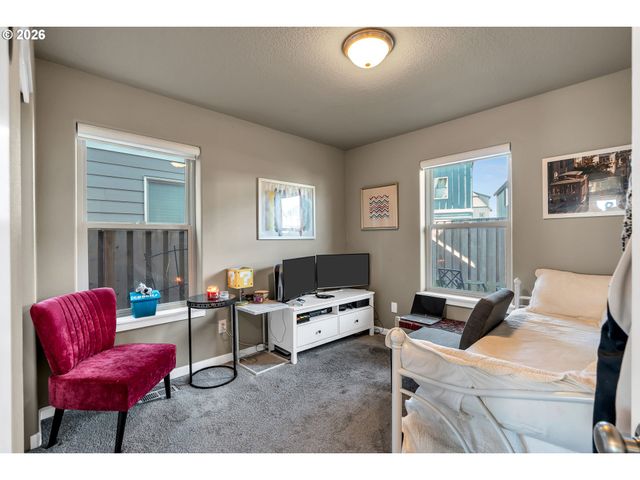 459 Ne 81ST Ave, Hillsboro, OR 97006