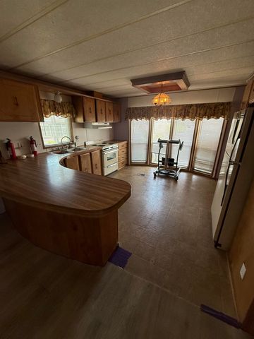 7303 N Crestline Ave, Spokane, WA 99208