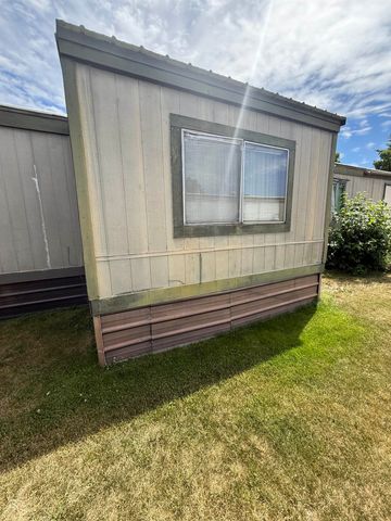 7303 N Crestline Ave, Spokane, WA 99208