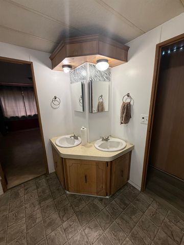 7303 N Crestline Ave, Spokane, WA 99208