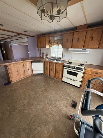 7303 N Crestline Ave, Spokane, WA 99208