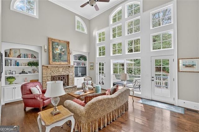 3100 Rhodenhaven Drive NW, Atlanta, GA 30327