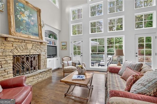 3100 Rhodenhaven Drive NW, Atlanta, GA 30327