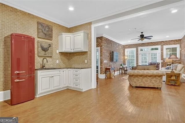 3100 Rhodenhaven Drive NW, Atlanta, GA 30327