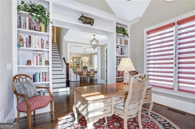 3100 Rhodenhaven Drive NW, Atlanta, GA 30327