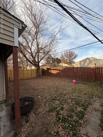 20415 E 14 Mile Road, Clinton Township, MI 48035