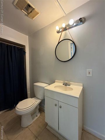 20415 E 14 Mile Road, Clinton Township, MI 48035