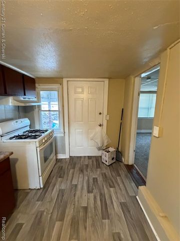 20415 E 14 Mile Road, Clinton Township, MI 48035