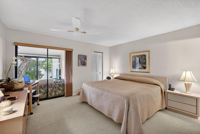 4934 SABLE PINE Circle B, West Palm Beach, FL 33417