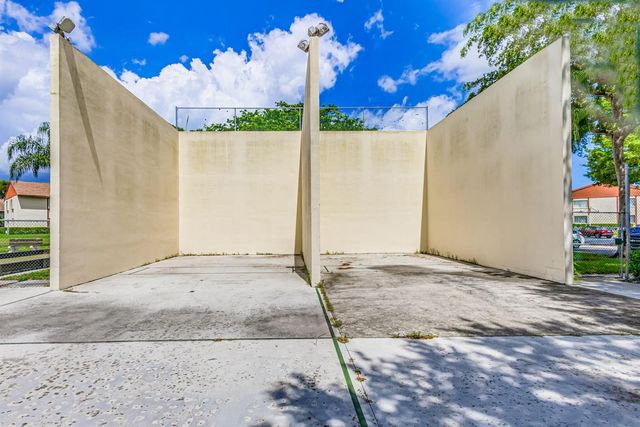 4934 SABLE PINE Circle B, West Palm Beach, FL 33417