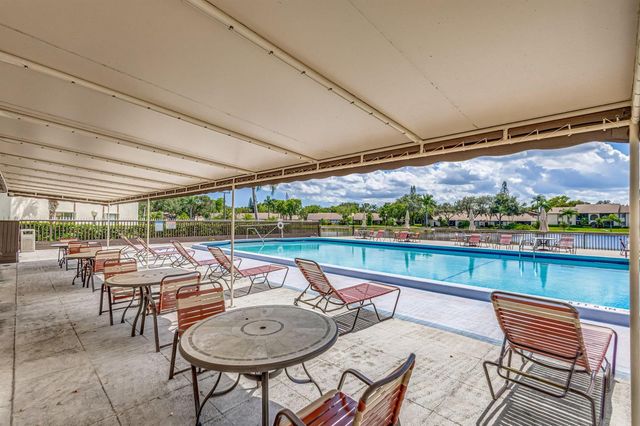 4934 SABLE PINE Circle B, West Palm Beach, FL 33417