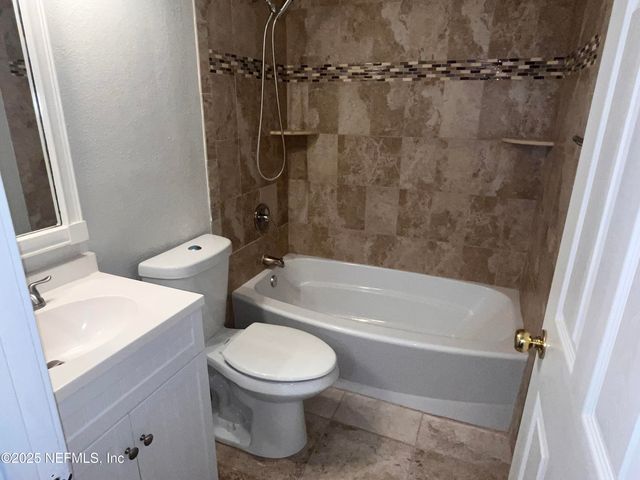5215 SAN JOSE Boulevard, 101, Jacksonville, FL 32207