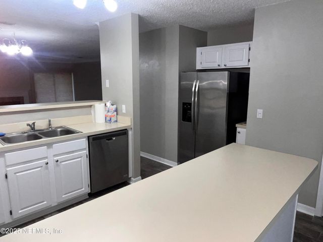 5215 SAN JOSE Boulevard, 101, Jacksonville, FL 32207