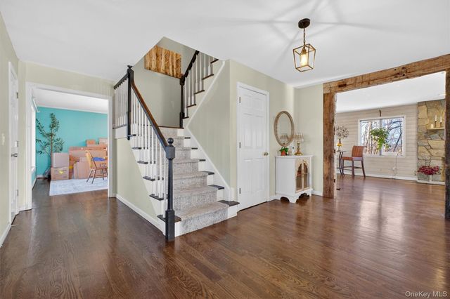 57 Innsbruck Boulevard, Hopewell Junction, NY 12533