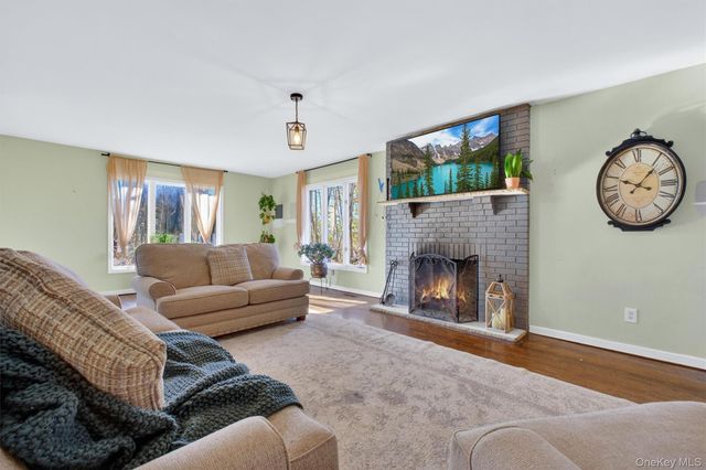 57 Innsbruck Boulevard, Hopewell Junction, NY 12533