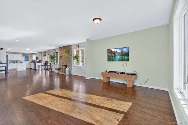 57 Innsbruck Boulevard, Hopewell Junction, NY 12533