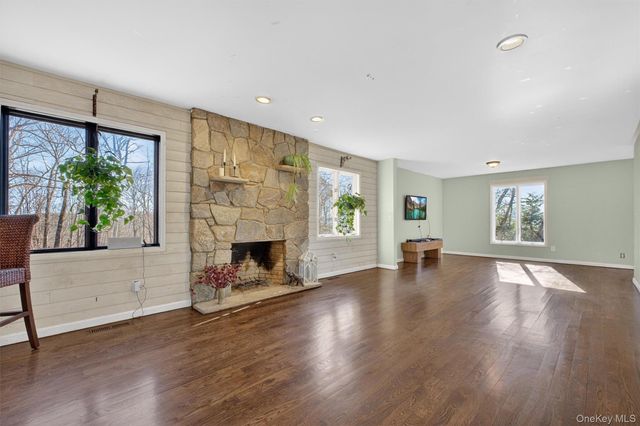 57 Innsbruck Boulevard, Hopewell Junction, NY 12533