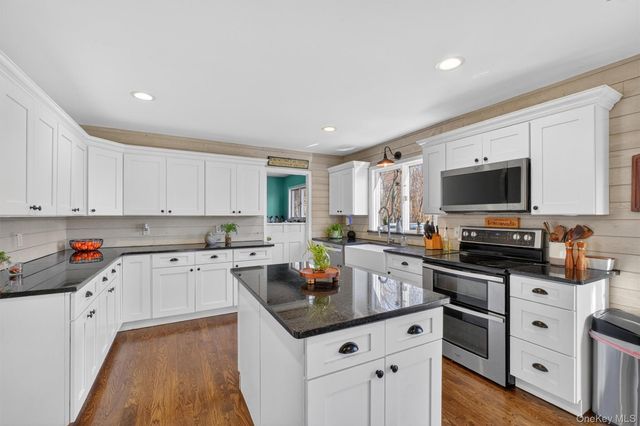 57 Innsbruck Boulevard, Hopewell Junction, NY 12533