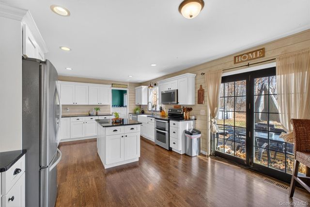 57 Innsbruck Boulevard, Hopewell Junction, NY 12533