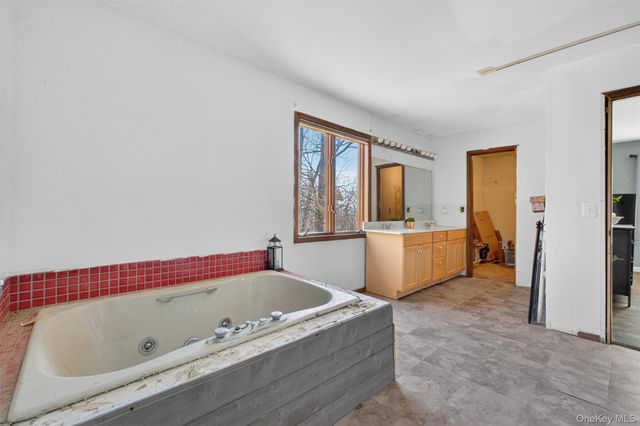 57 Innsbruck Boulevard, Hopewell Junction, NY 12533