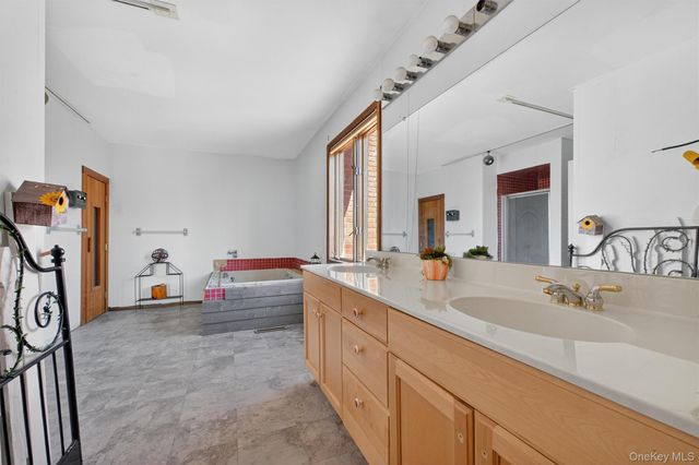 57 Innsbruck Boulevard, Hopewell Junction, NY 12533