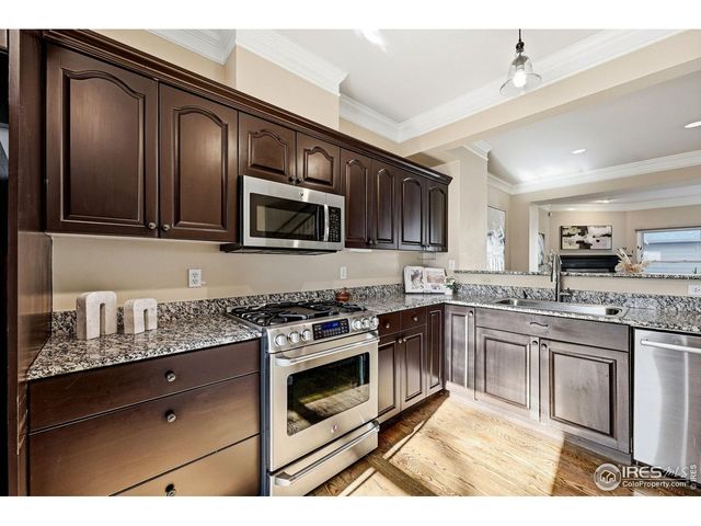 944 Ivanhoe St, Denver, CO 80220