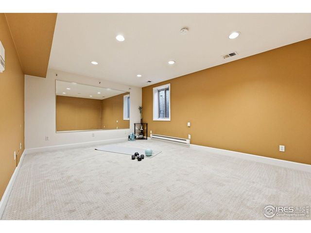 944 Ivanhoe St, Denver, CO 80220