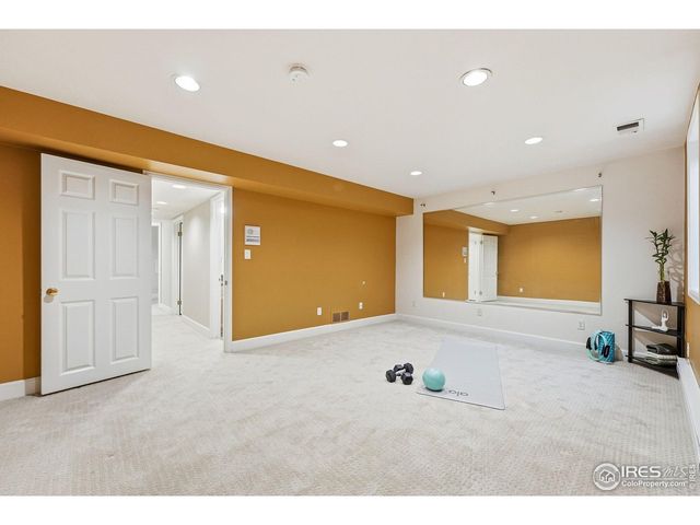 944 Ivanhoe St, Denver, CO 80220